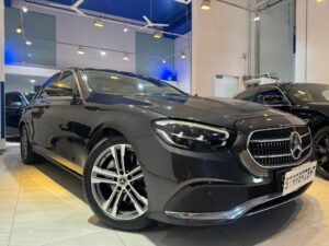 MERCEDES BENZ E200 SEDAN AVG