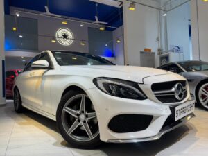 MERCEDES BENZ C180 AMG LINE (R18 LED)