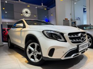 MERCEDES BENZ GLA200 URBAN (R18 LED)