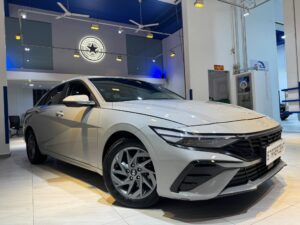 HYUNDAI CN7 AVANTE 1.6 GDI HEV SR