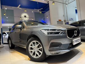 VOLVO XC60 T5 MOMENTUM