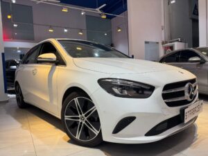 MERCEDES BENZ B200 PROGRESSIVE (R18 LED)