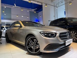 MERCEDES BENZ E200 SEDAN AVG