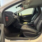 MERCEDES BENZ GLA180 URBAN (R18 LED) full
