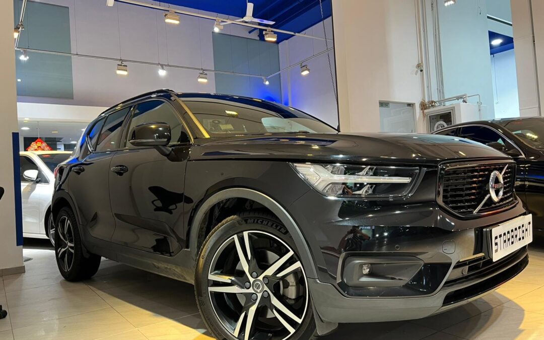 VOLVO XC40 T4 R-DESIGN